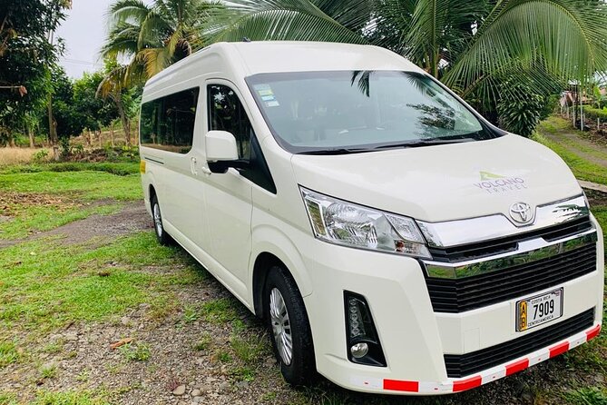 3-Hour Shuttle Service from San Jose Airport to La Fortuna - From SJO airport to the road north
