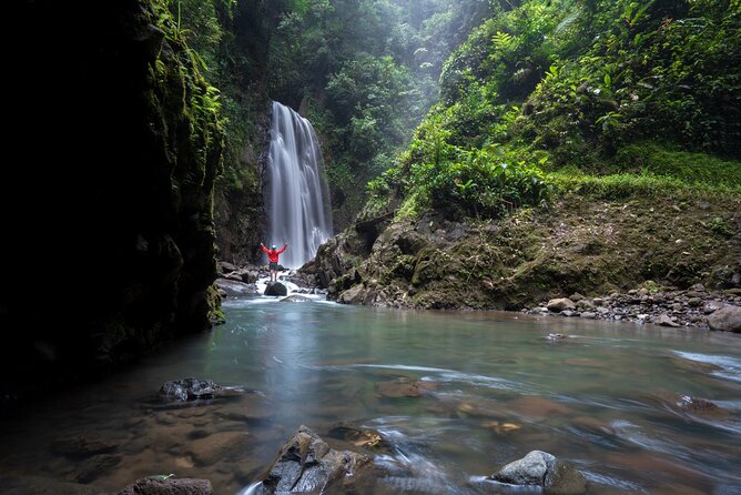 3-in-1 Monteverde Cloud Forest Waterfalls, Wild Trekking and Horseback Riding - Why this Monteverde route feels like three tours in one