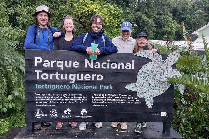 Canoe experience exploring Tortuguero National Park - What the two-and-a-half-hour outing feels like