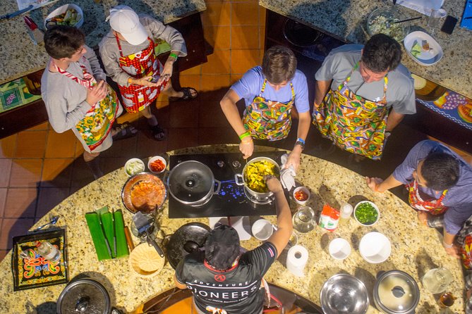 Cooking Class "Cook Like a Local" La Fortuna - A Costa Rican dinner you help make