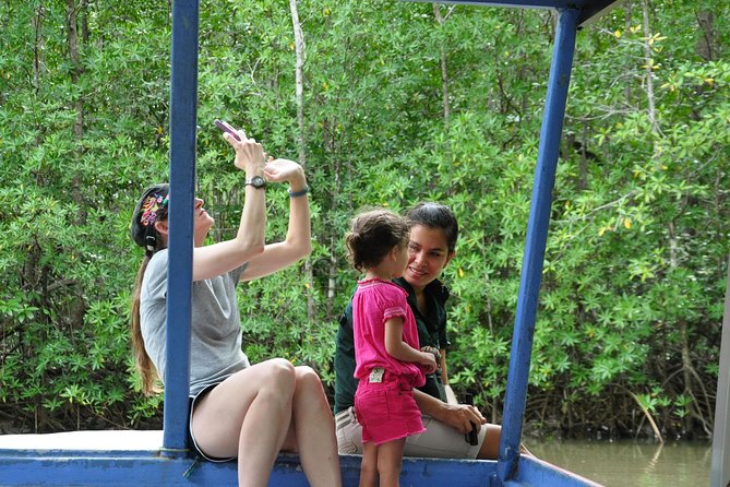 Damas Island Mangrove Boat Tour with Wildlife from Manuel Antonio - A quiet way into the Isla Damas mangroves