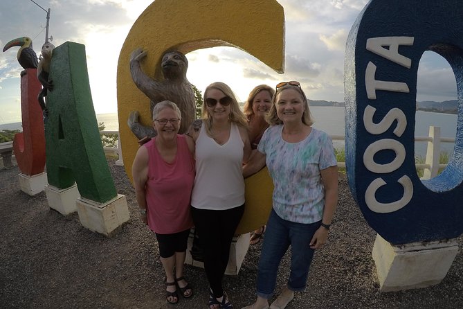 Driver in Costa Rica for 10 Hours (Luxury Package) - Choosing between the SUV and Mercedes van