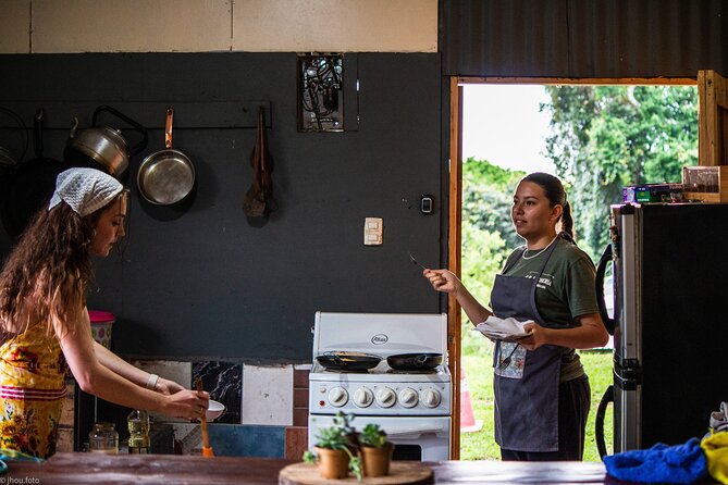 Hands-On Costa Rican Bread Making Workshop in Monteverde - How the two-hour workshop unfolds