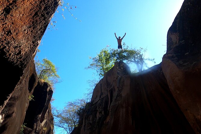 La Leona waterfall Cliffjumping White water Tubbing PrivateTour - Starting with 25-to-45-foot cliff jumps
