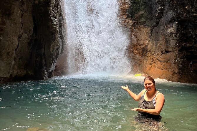 La Leona Waterfall Guided Tour+Transportation - What to wear and carry