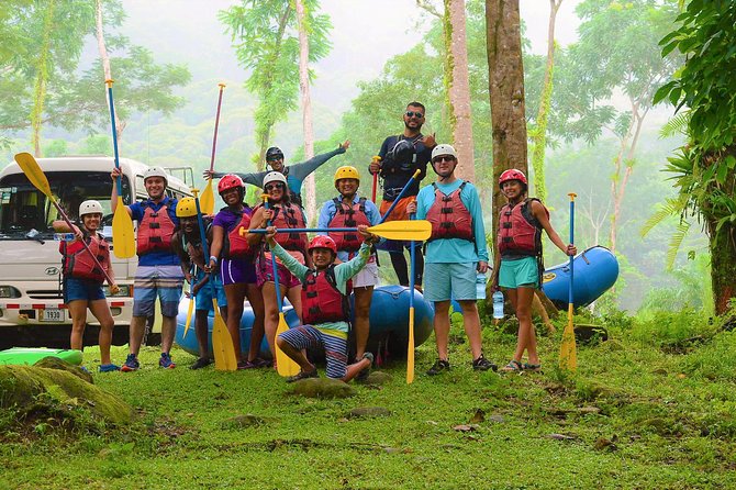 Naranjo River White Rafting Clas III-IV from Manuel Antonio - Safety first, even for stronger rafters