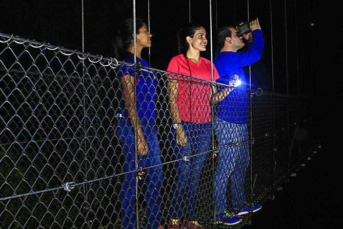 Nocturnal Walk in the Hanging Bridges - Rain can change the whole outing