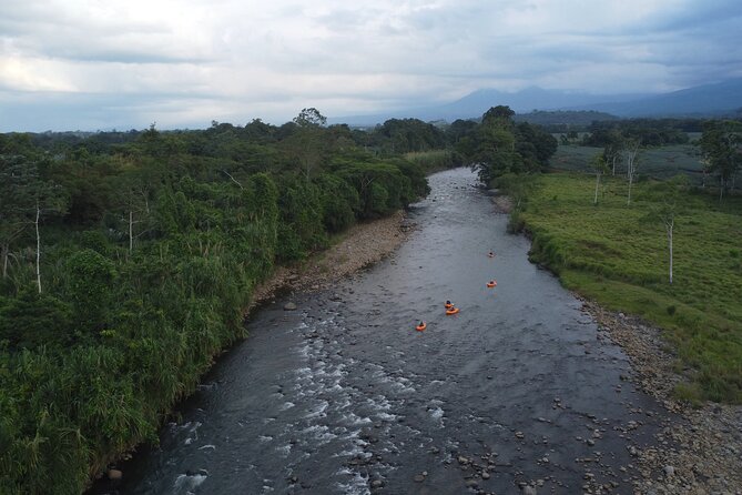 Packraft in Rio Tres Amigos - Paddling the class II and II+ rapids