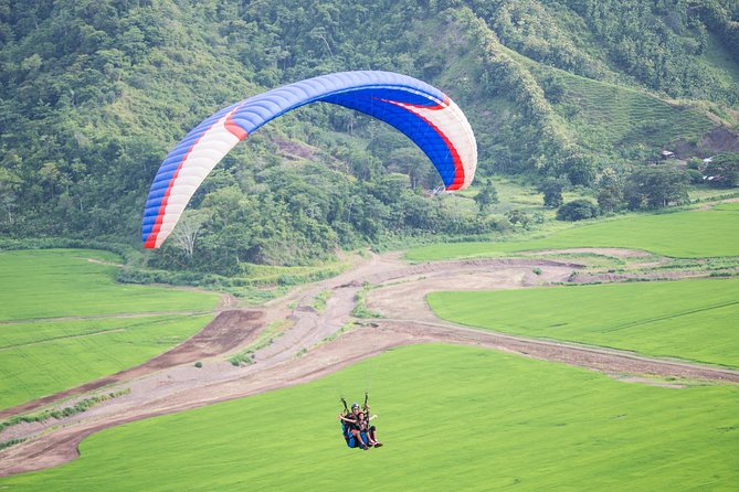 Paragliding Flight Las Terrazas 900 ft minimum guaranteed. - Why the Jacó setting matters