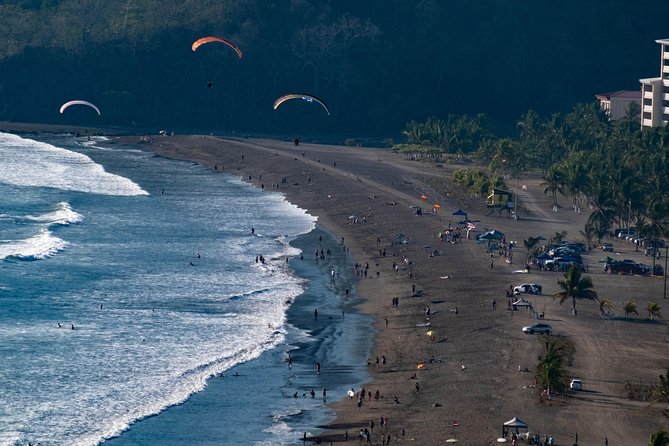 Paragliding tandem flight 1.500 ft & up - Leaving Jaco Beach for Las Terrazas