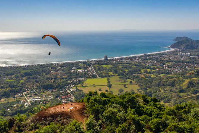 Paragliding tandem flight 1.500 ft & up - Twenty minutes of quiet, open-air flying
