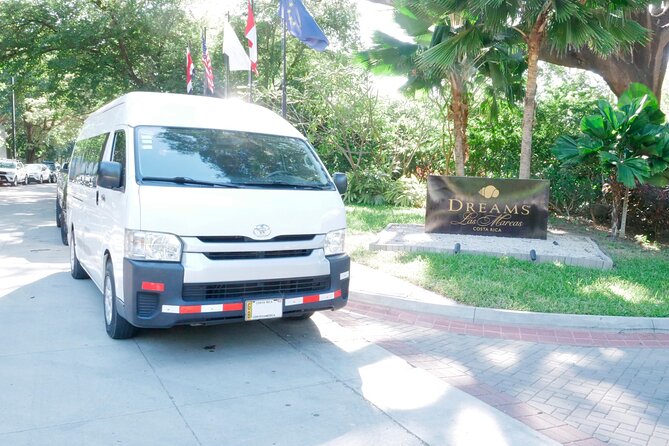 Private Transfer from Liberia Airport to Dreams Las Mareas - The 90-minute ride to Dreams Las Mareas