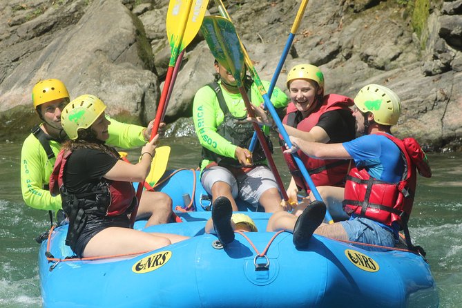 Rafting Pacuare Costa Rica - The waterfall walk adds variety