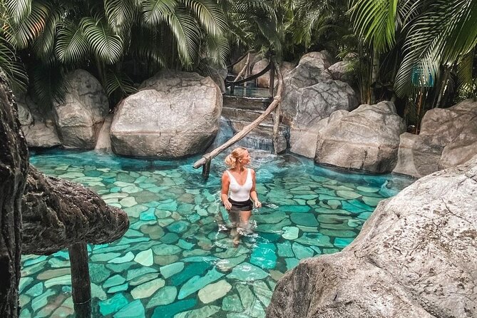 Relaxing Hotsprings and La Fortuna Visit Scenic views of Arenal - The long road from San Jose