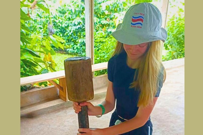 Rio Celeste Expedition – Sloths, Waterfalls & Nature's Magic - A traditional lunch in Upala