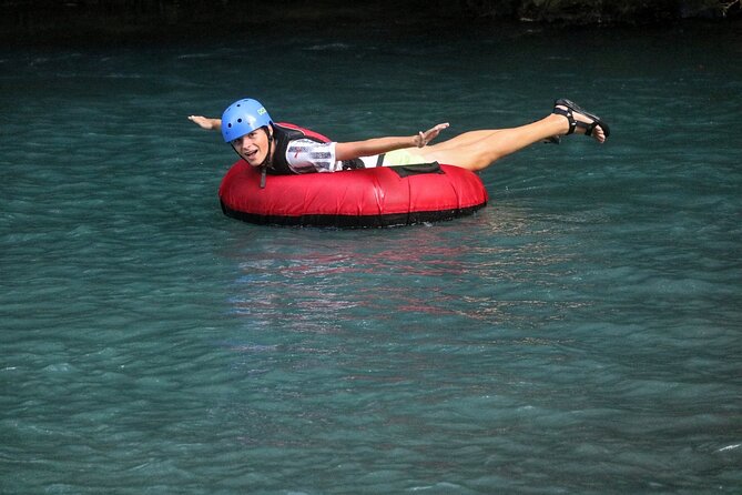 Río Celeste: Tubing Adventure in the Río Celeste - What the Río Celeste tubing trip is really like