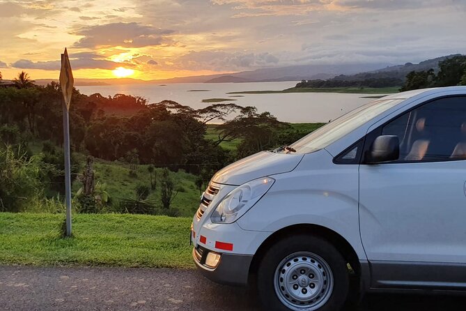 San Jose Airport to La Fortuna Private VIP Transfer - A private van makes the three hours easier
