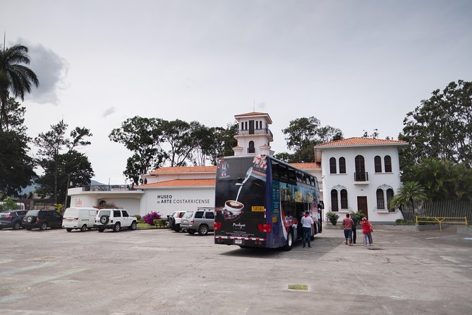 San Jose Walking and Bus City Tour - Central Market puts you among everyday San José