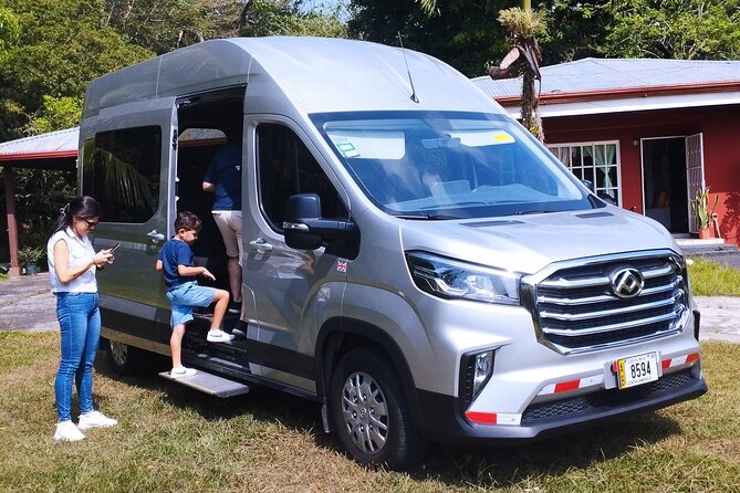 Transportation from La Fortuna to Tamarindo Beach - Robin, Edson, and the human side of the ride