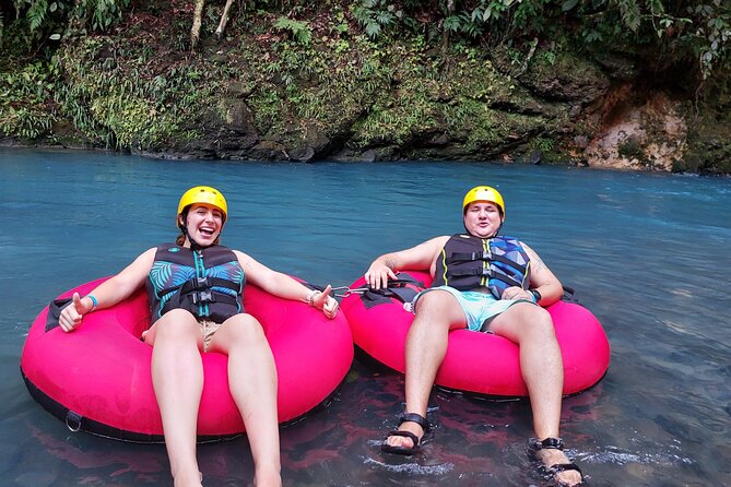 Tubing in Rio Celeste - Wildlife watching from a tube
