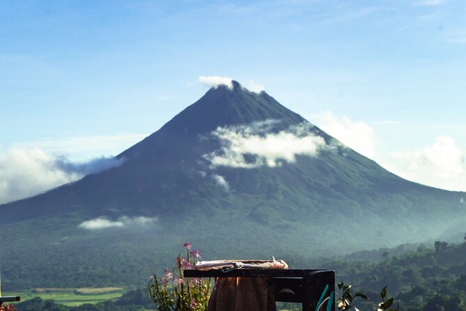 Views Of heaven, peasant afternoons Volcano & Lake - Following the forest trail for about 90 minutes